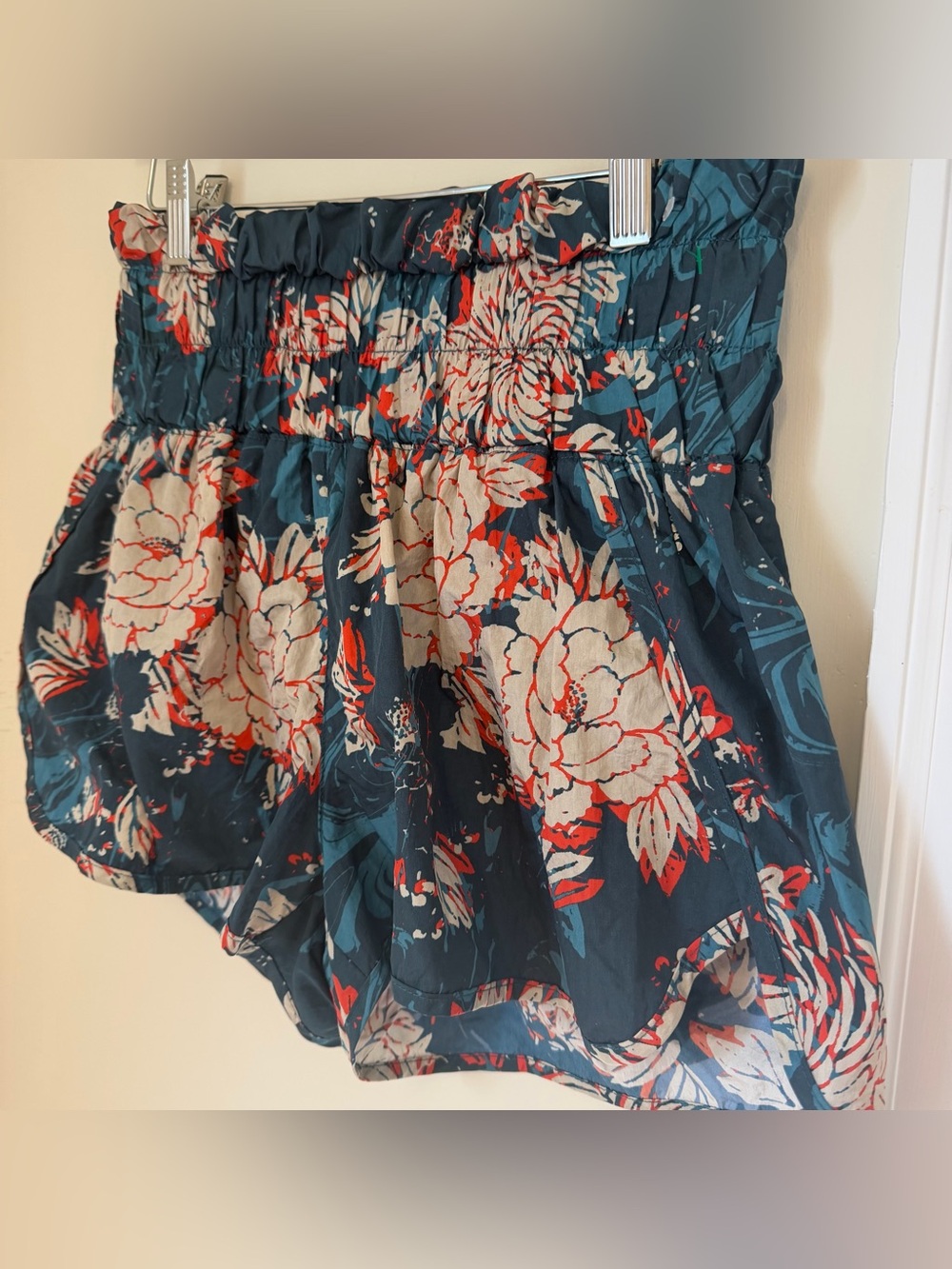 FreePeople Movement Teal Floral High-Waist Smocked Women’s Shorts - Picture 4 of 8